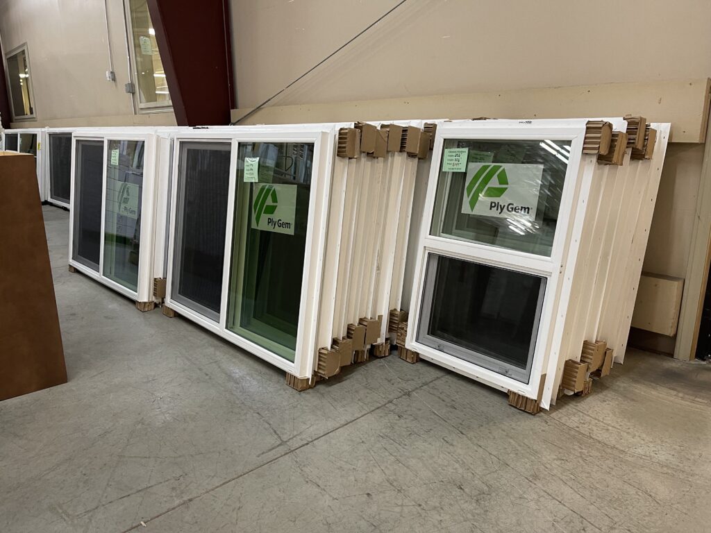 PlyGem Single-Hung Vinyl Window - Bulk Overstock Deal
